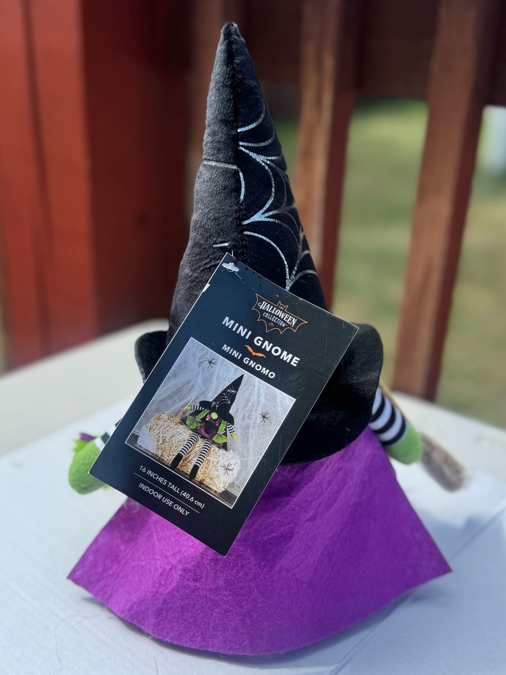 Mini Gnome Witch - Picture 2 of 4